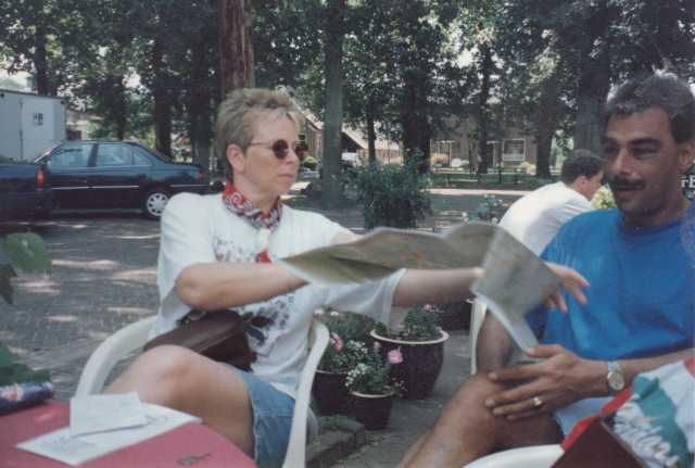 Foto is gemaakt in Ruinen tijdens de Drentse fiets4daagse in 1995; startplaats Hoogeveen.Voor een grotere weergave en mogelijkheid om te reageren: klik hier